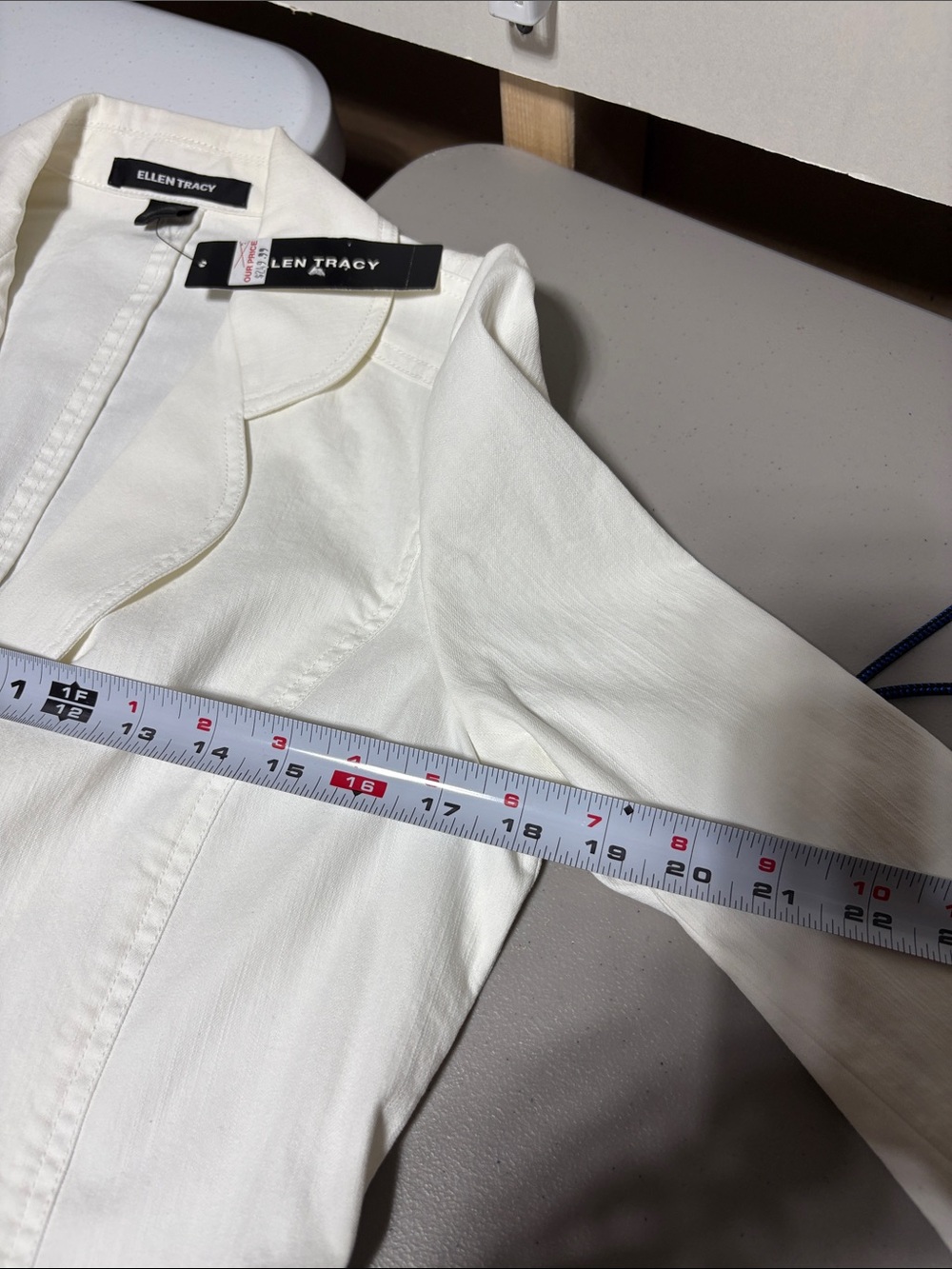 NWT Ellen Tracy white jacket/blazer. Size 8 - Picture 14 of 14